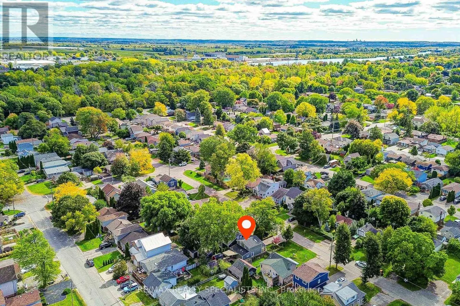 9 GRANDVIEW DRIVE