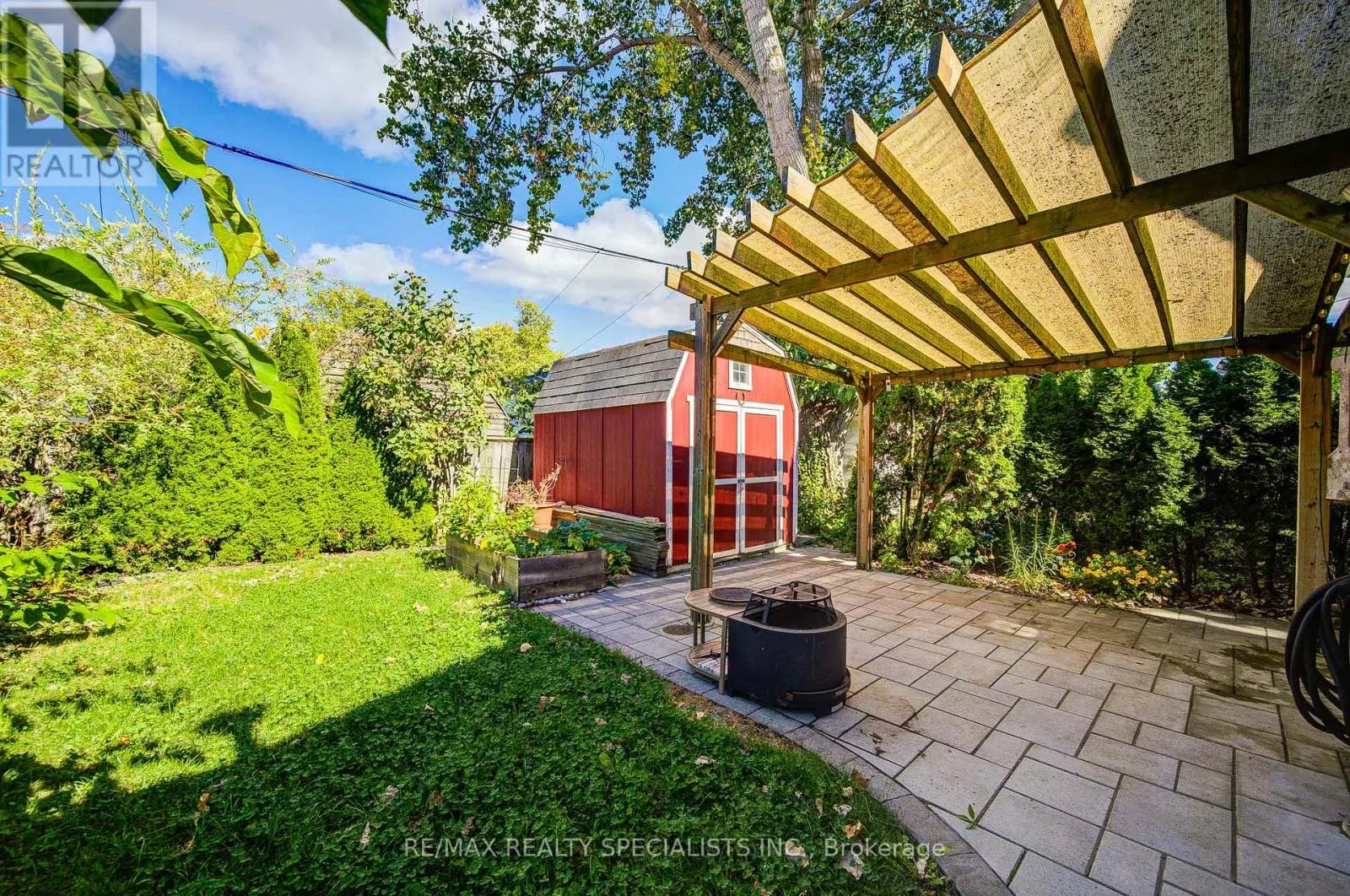 9 GRANDVIEW DRIVE