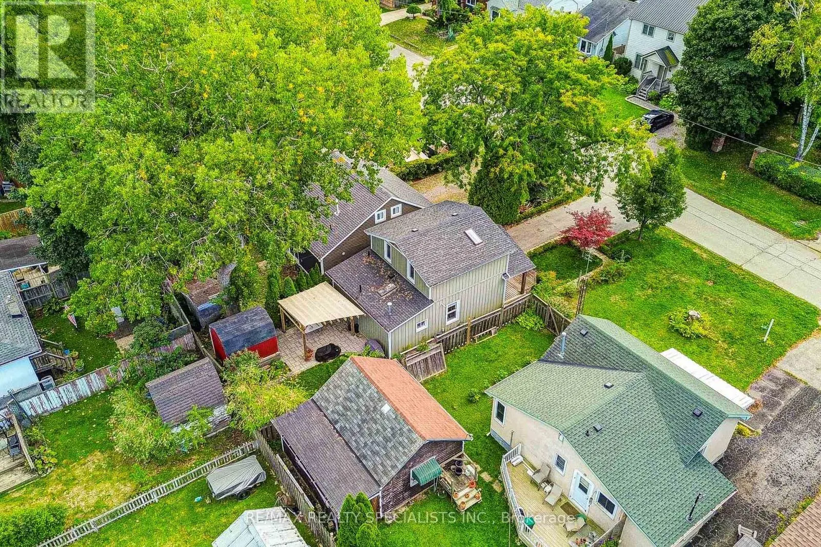 9 GRANDVIEW DRIVE