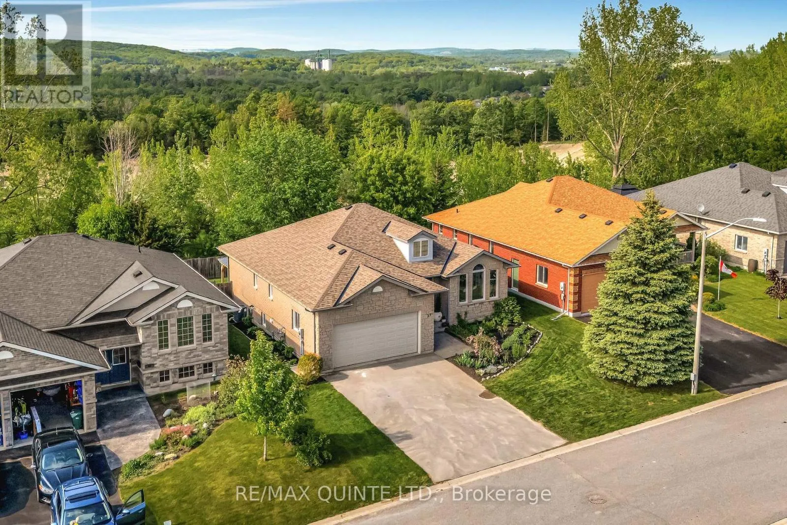 29 NORTHVIEW LANE