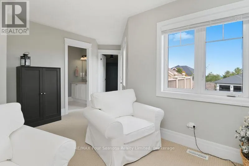 3 - 132 EAST RIDGE DRIVE, #3