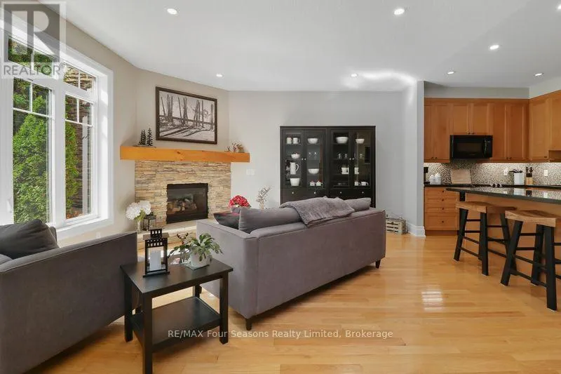 3 - 132 EAST RIDGE DRIVE, #3