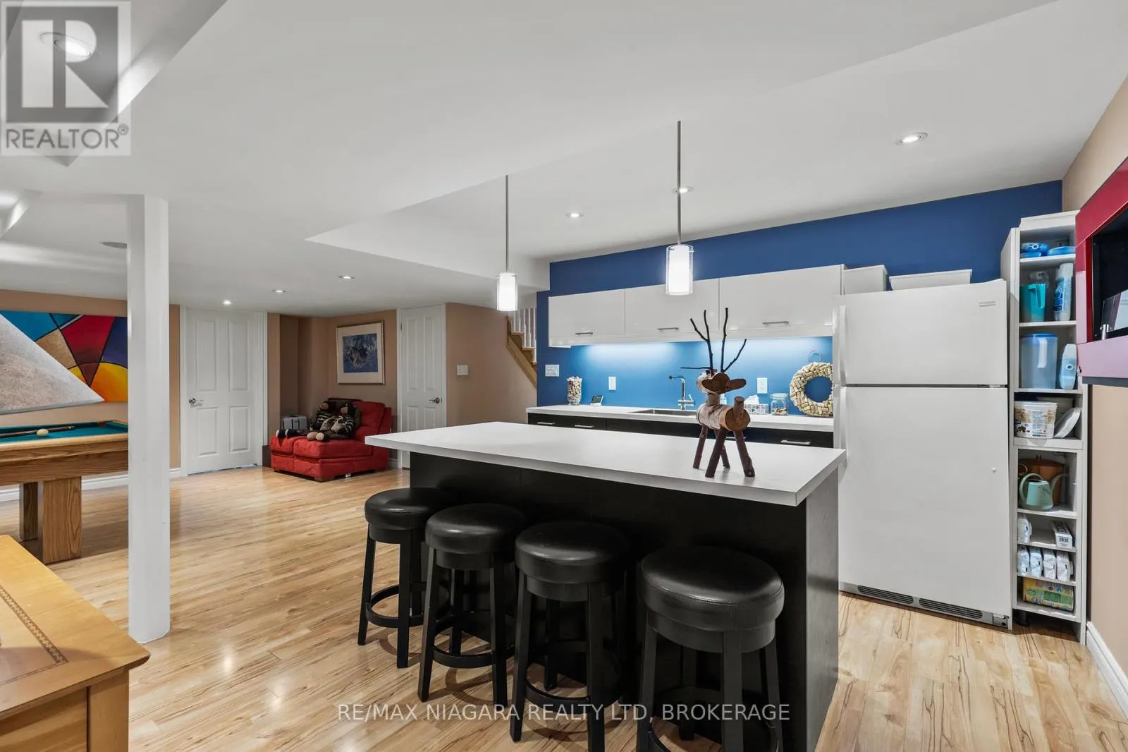 4 KARSAM COURT