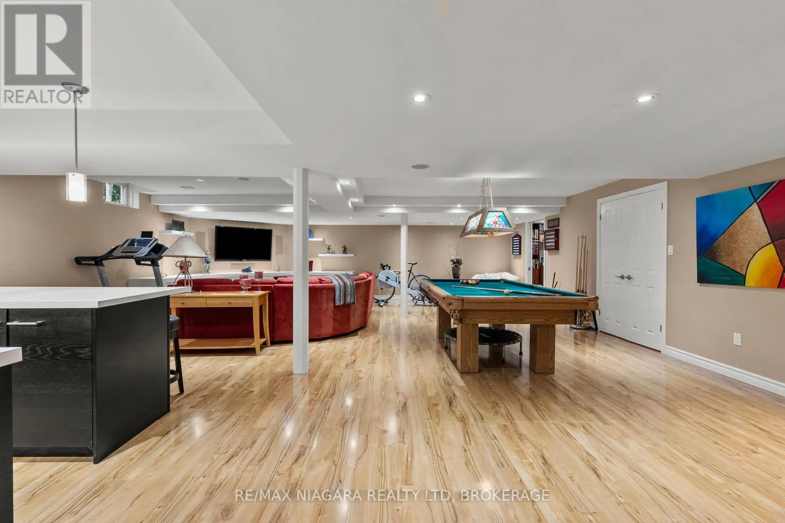 4 KARSAM COURT