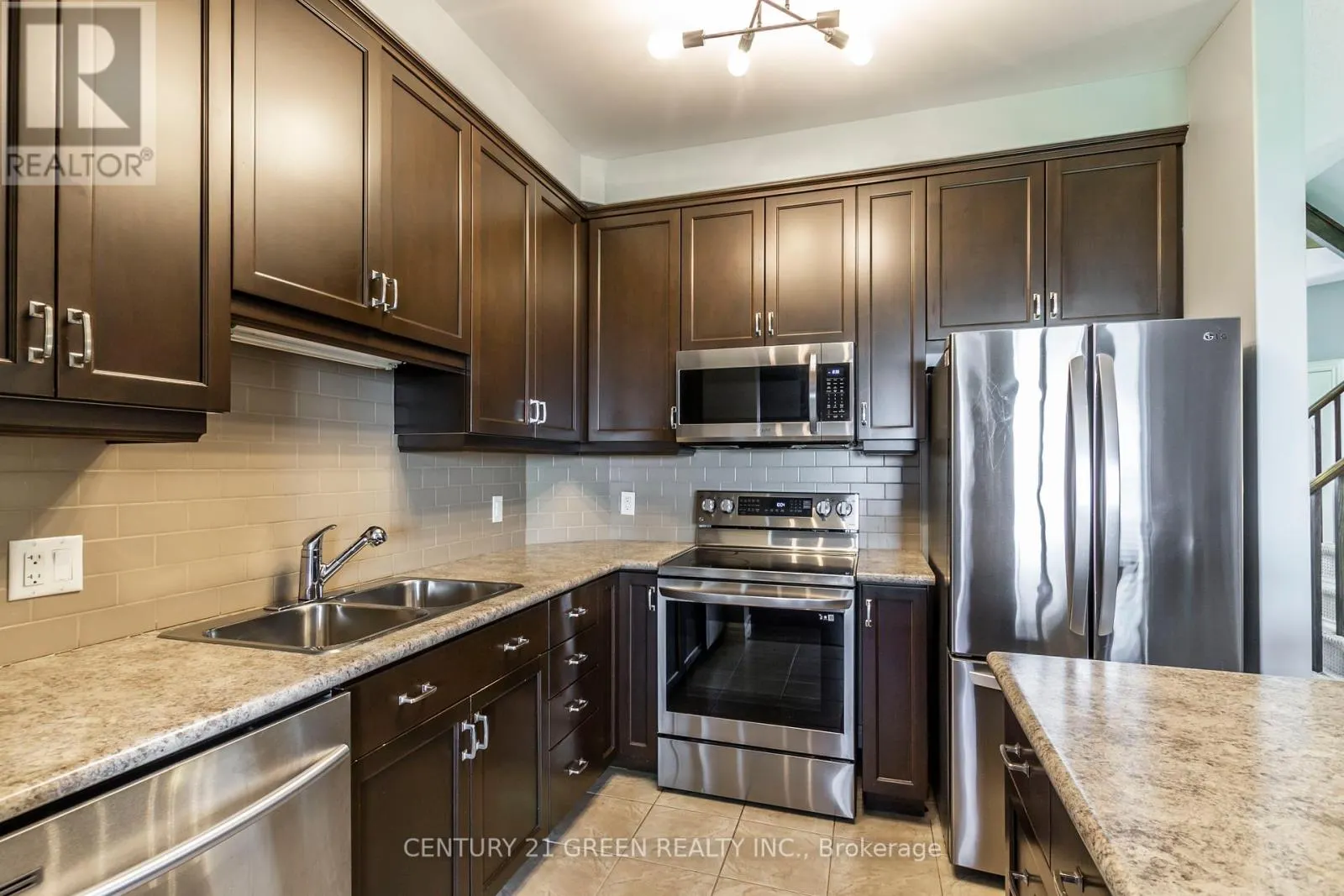 93 SEXTON CRESCENT