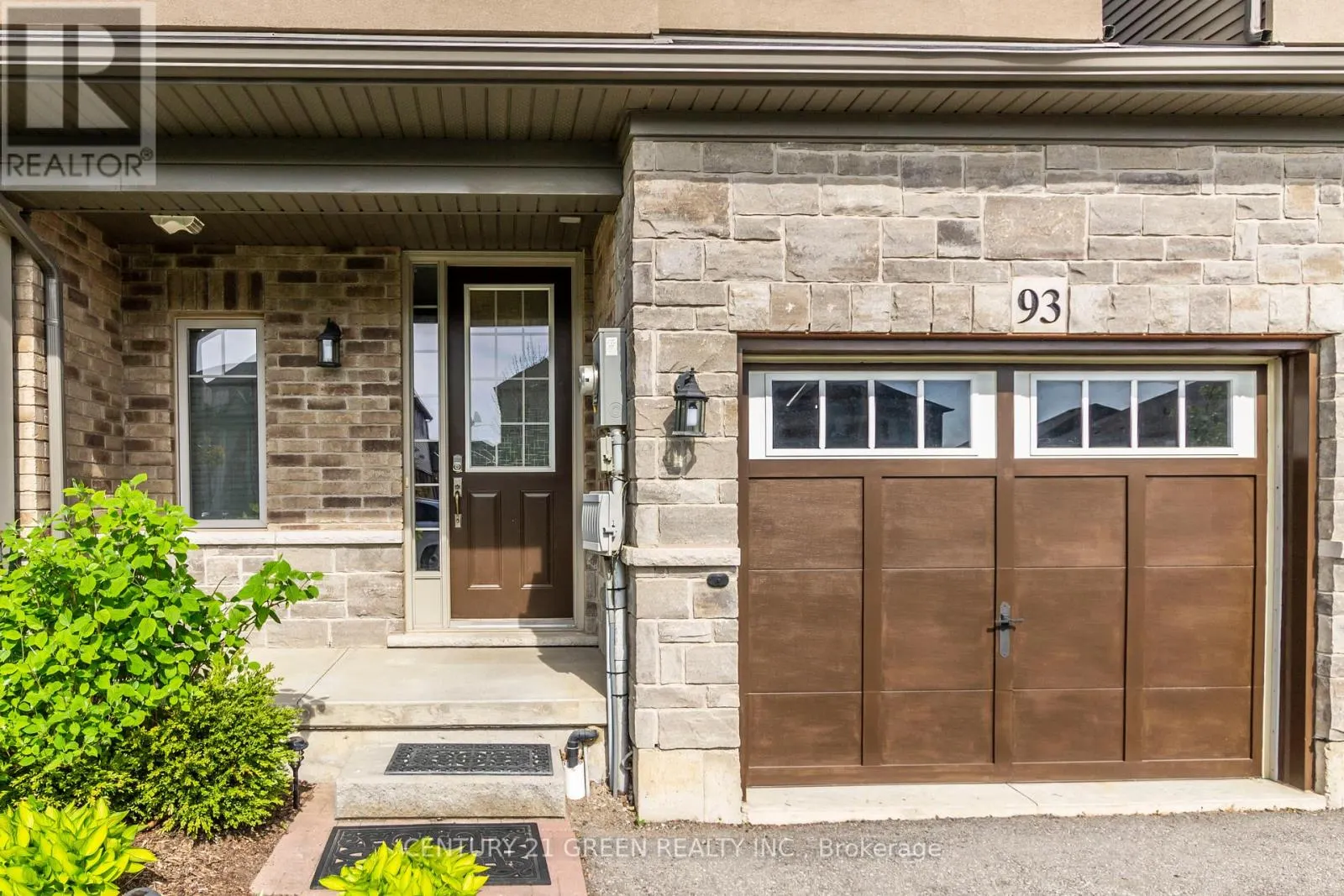 93 SEXTON CRESCENT