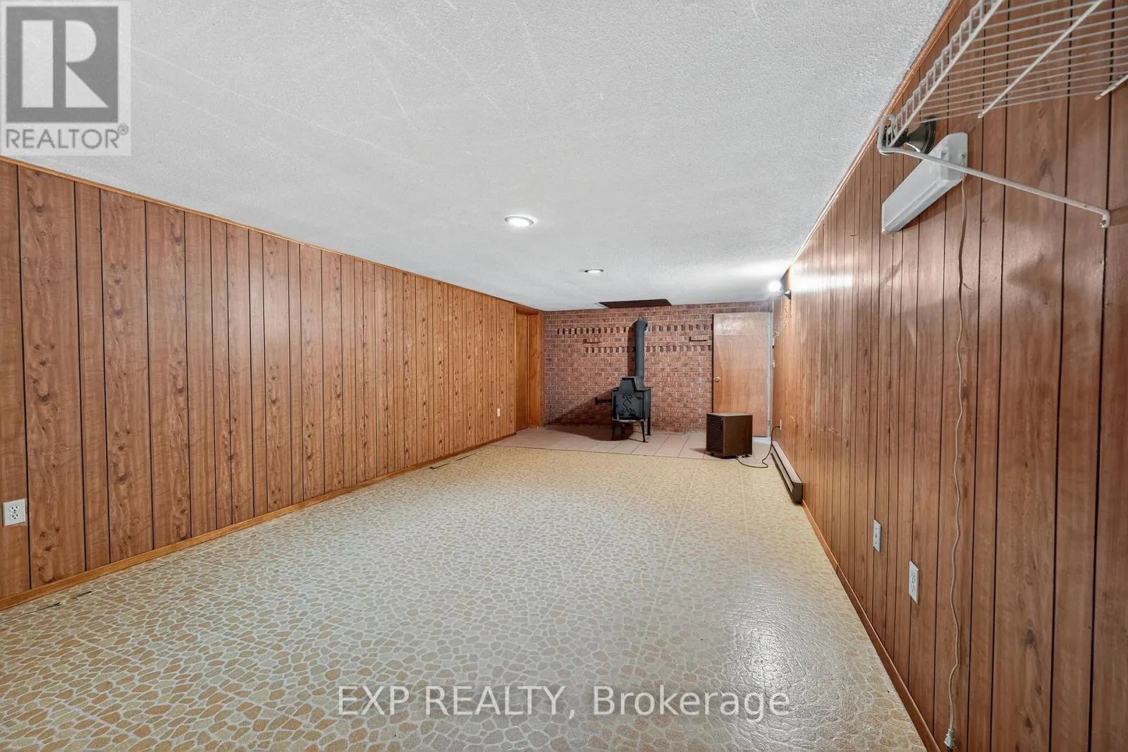 147 INVERNESS CRESCENT