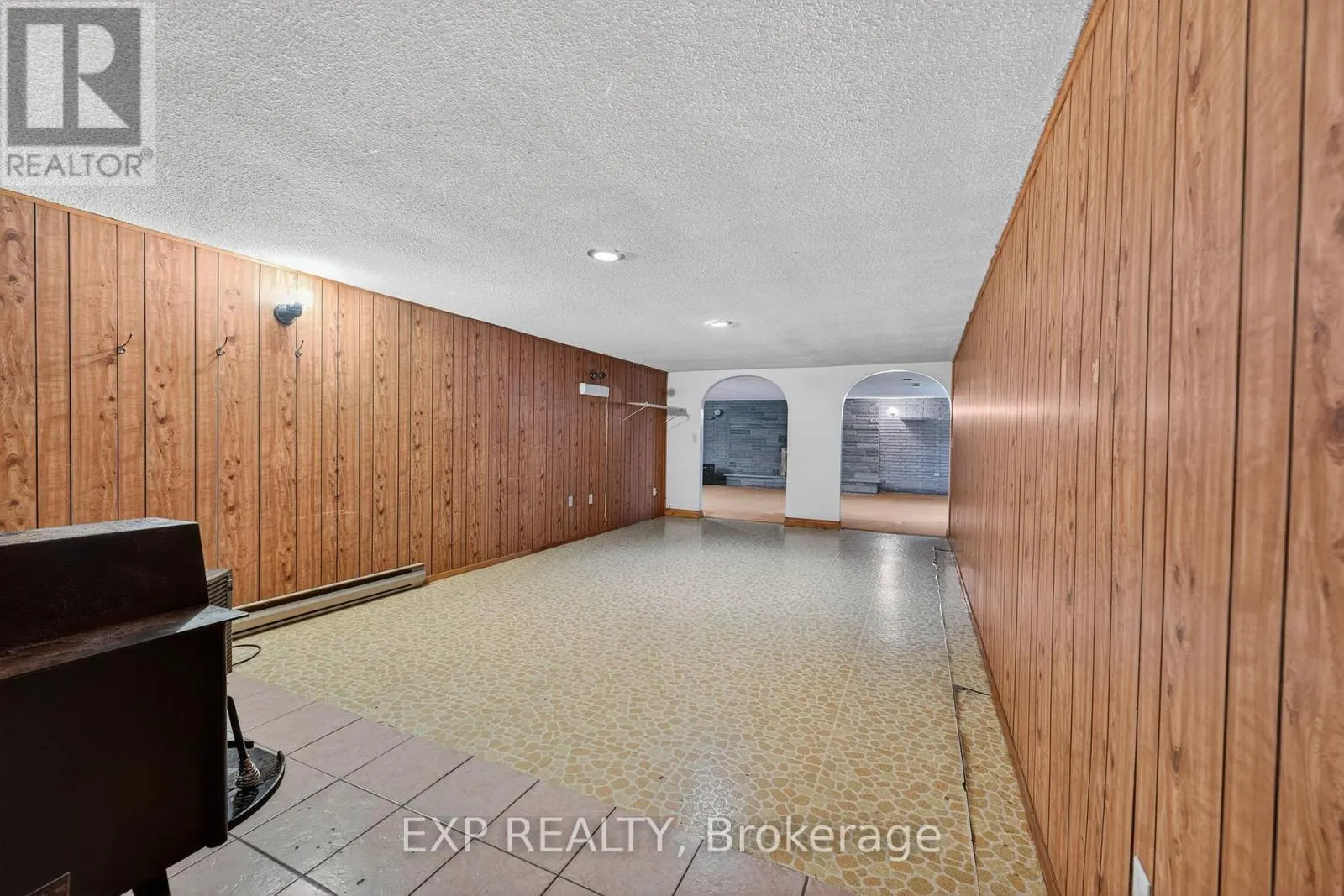 147 INVERNESS CRESCENT