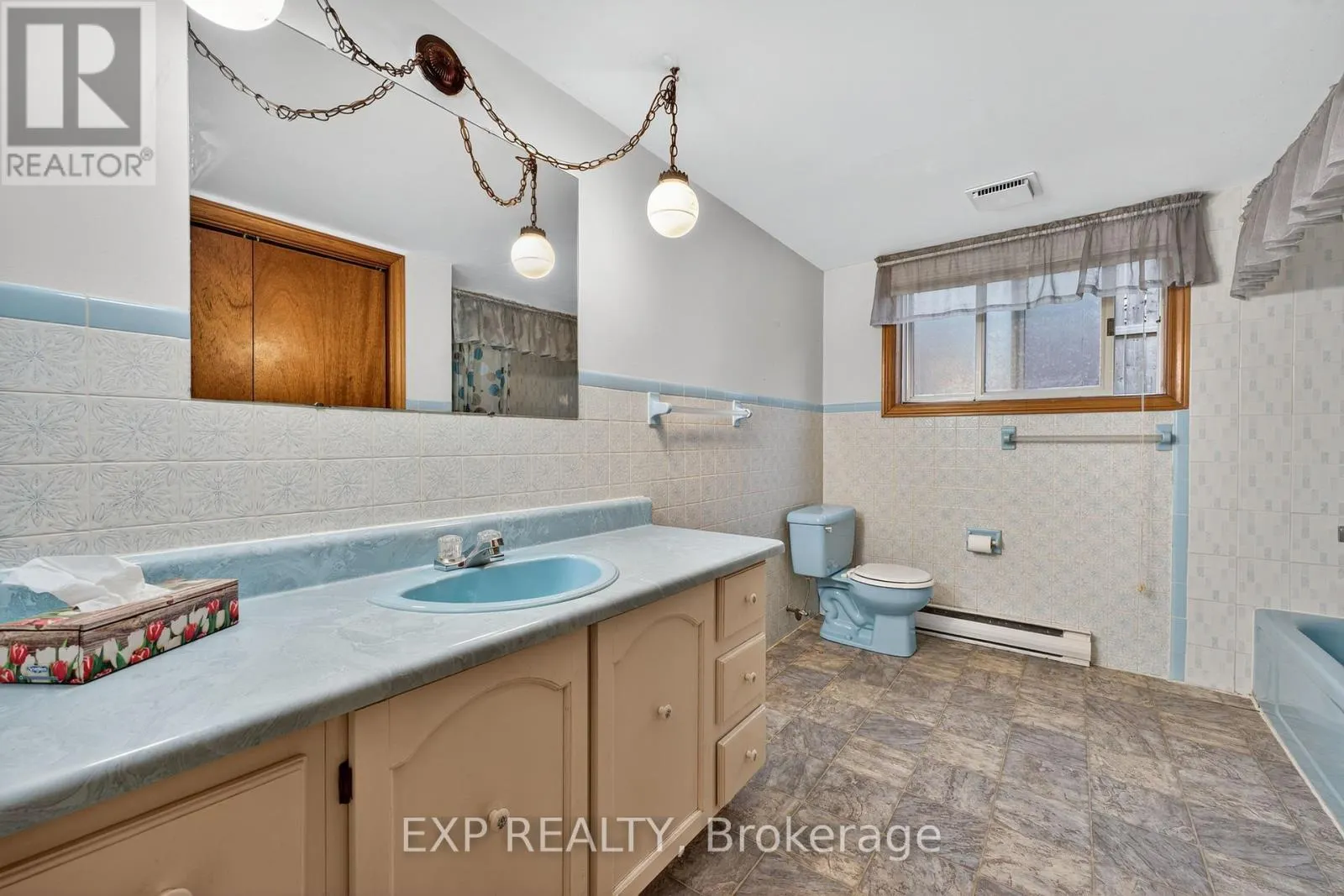 147 INVERNESS CRESCENT