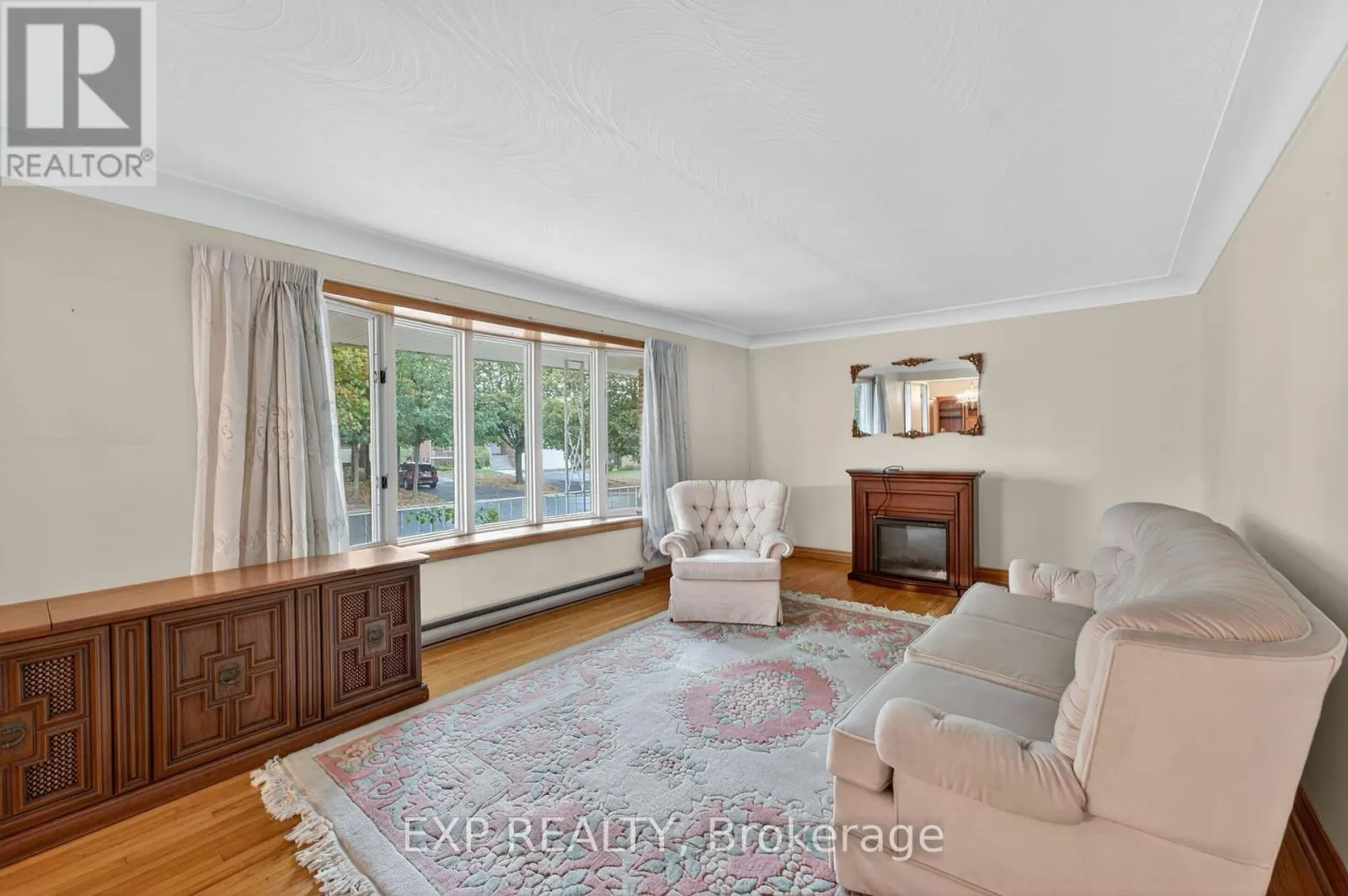 147 INVERNESS CRESCENT