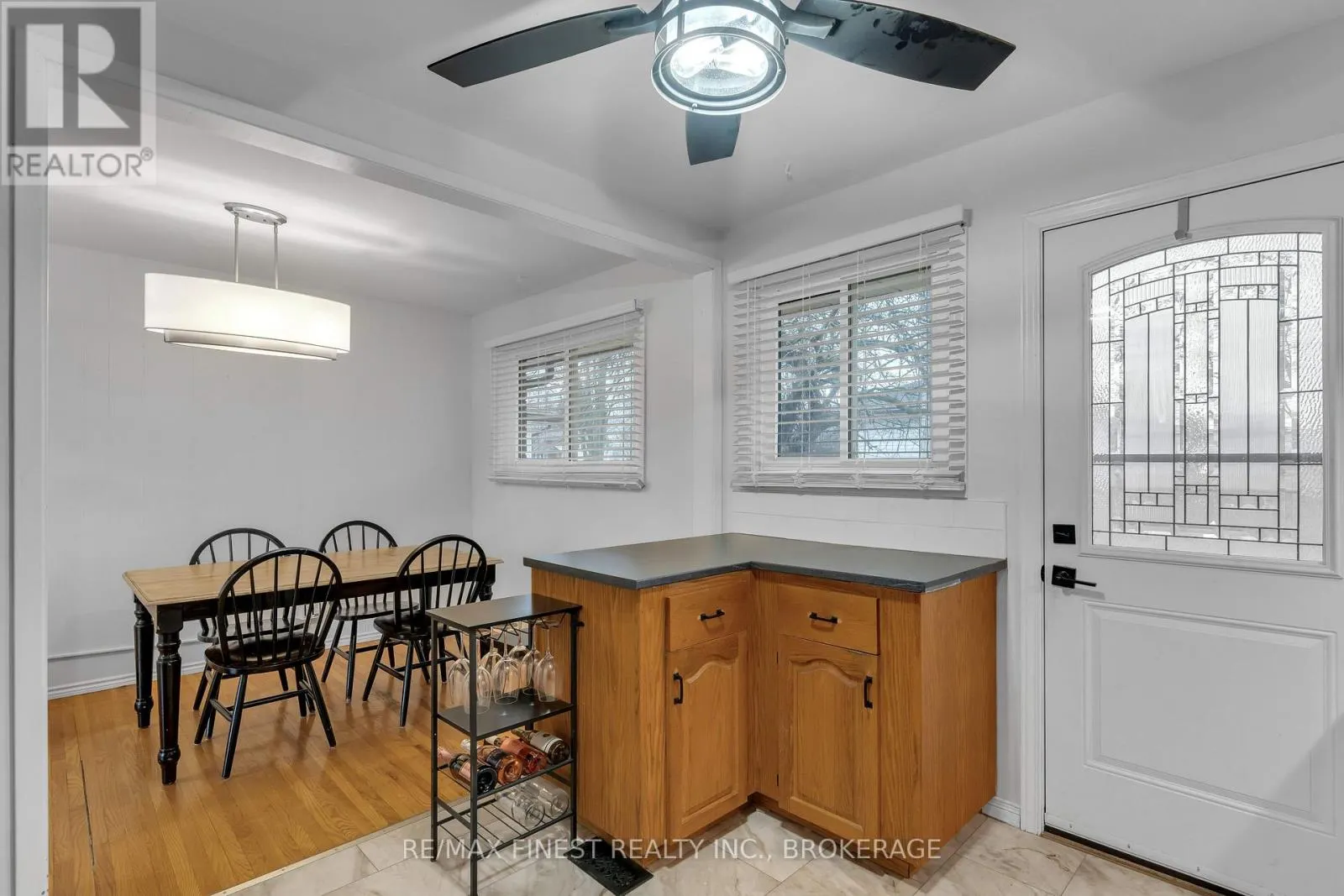 165 SECOND AVENUE