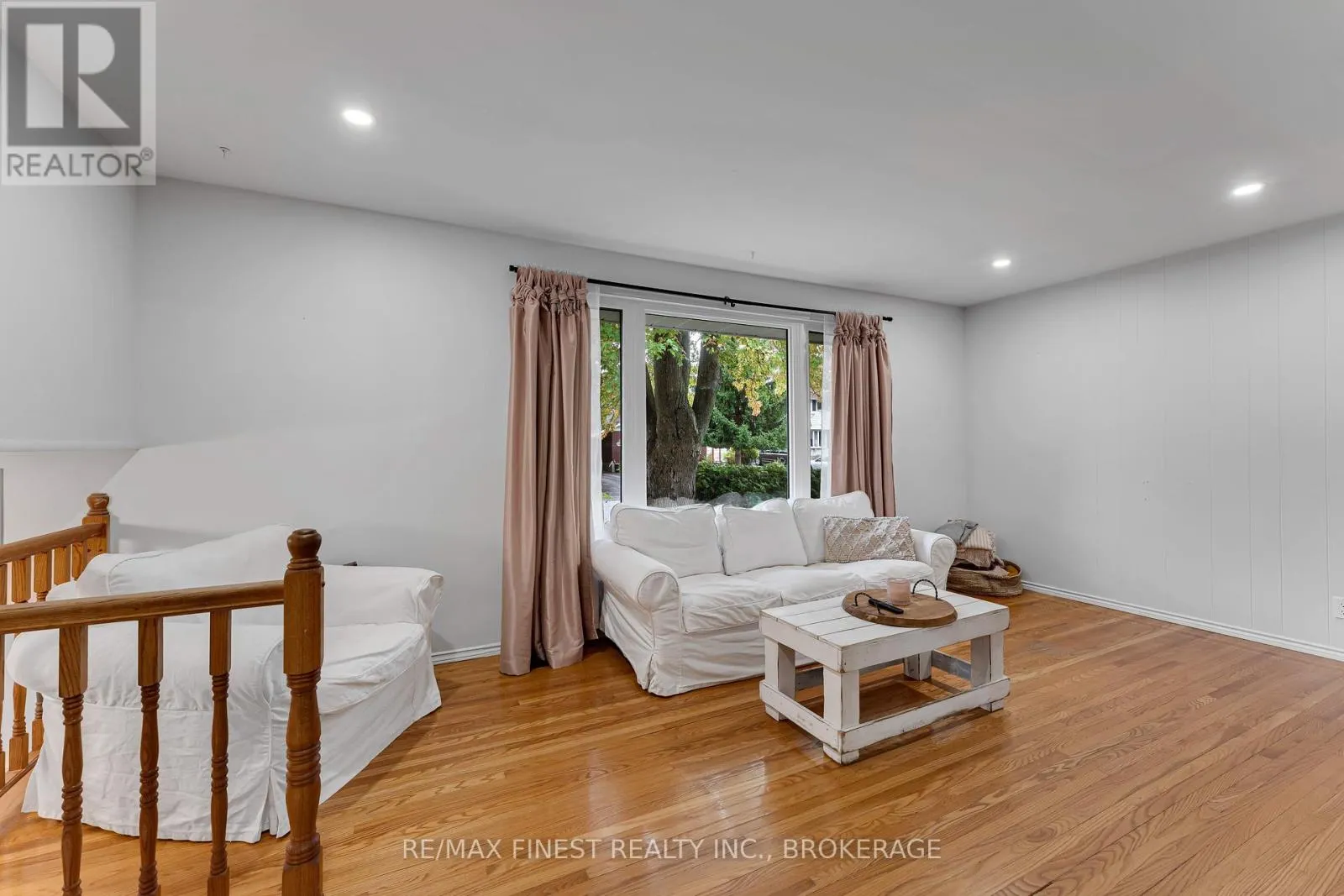 165 SECOND AVENUE