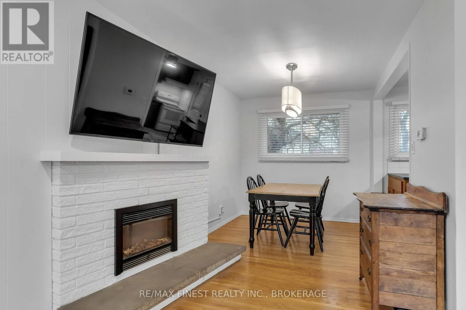 165 SECOND AVENUE