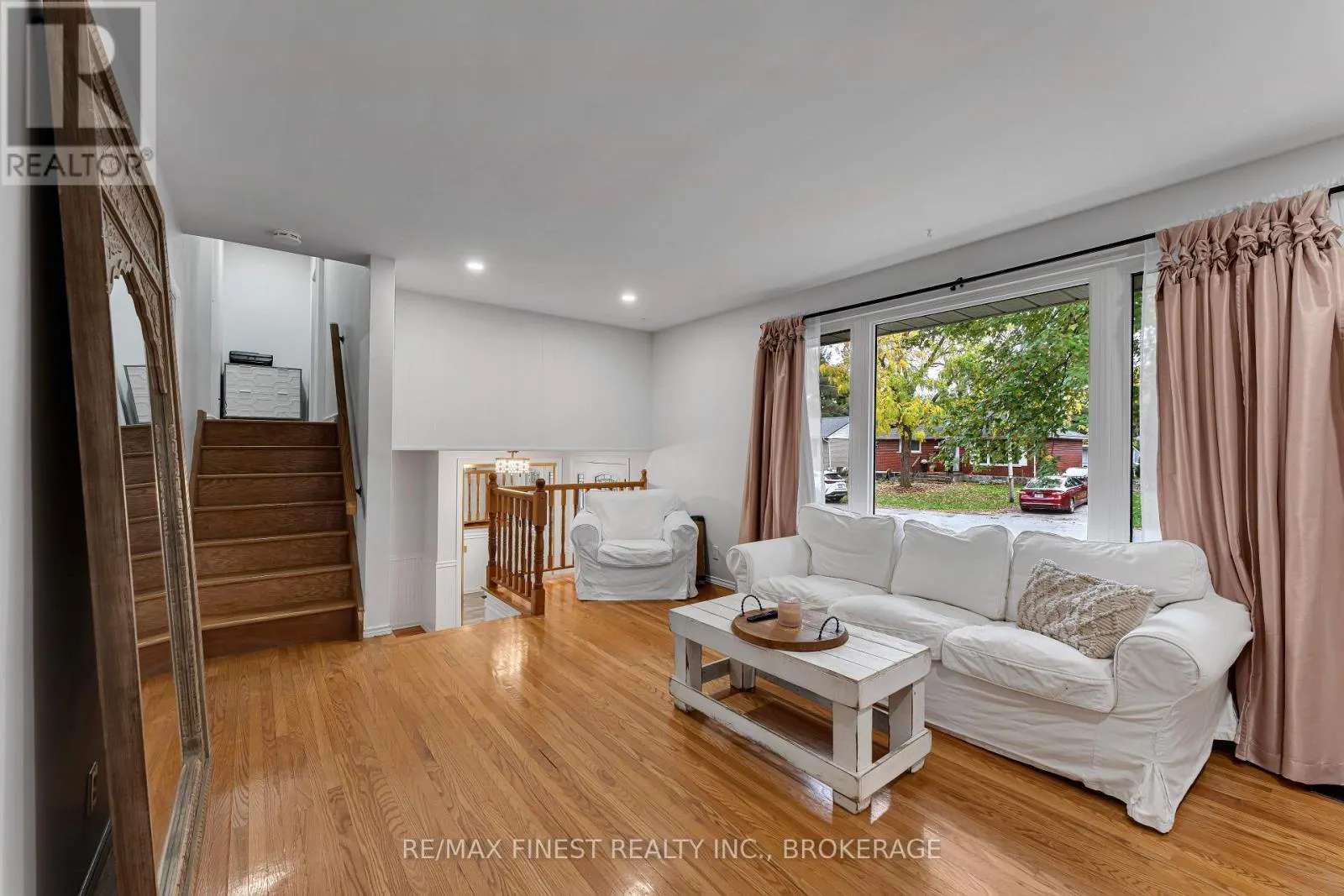 165 SECOND AVENUE