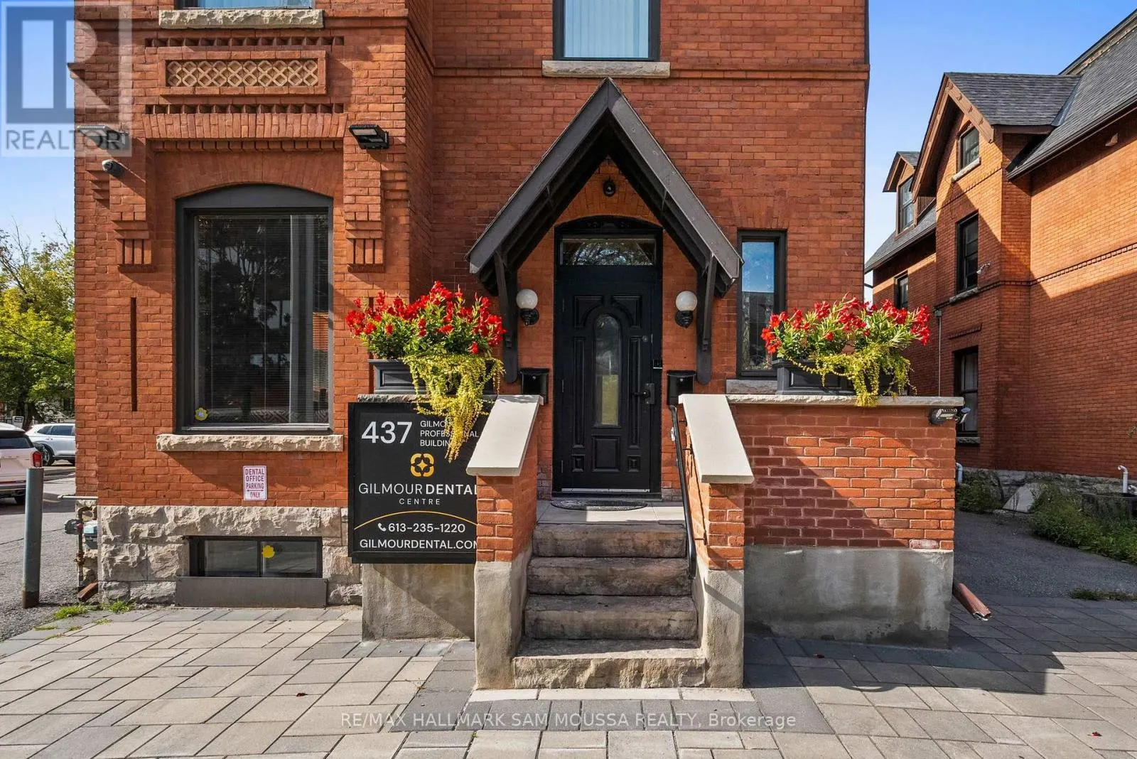 437 GILMOUR STREET