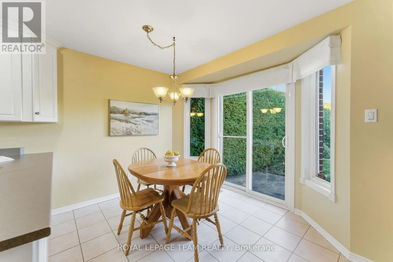 54 PICKWICK DRIVE