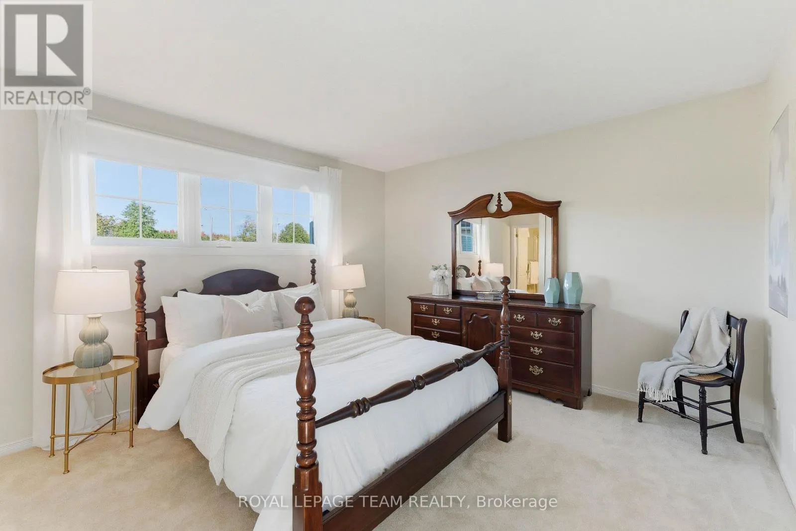 54 PICKWICK DRIVE