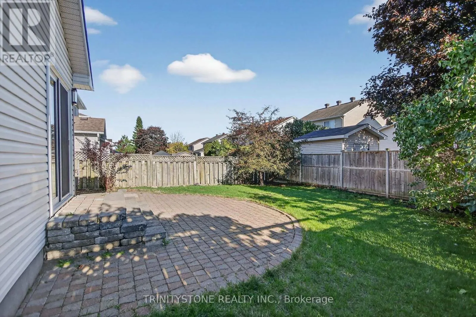 11 WHALINGS CIRCLE