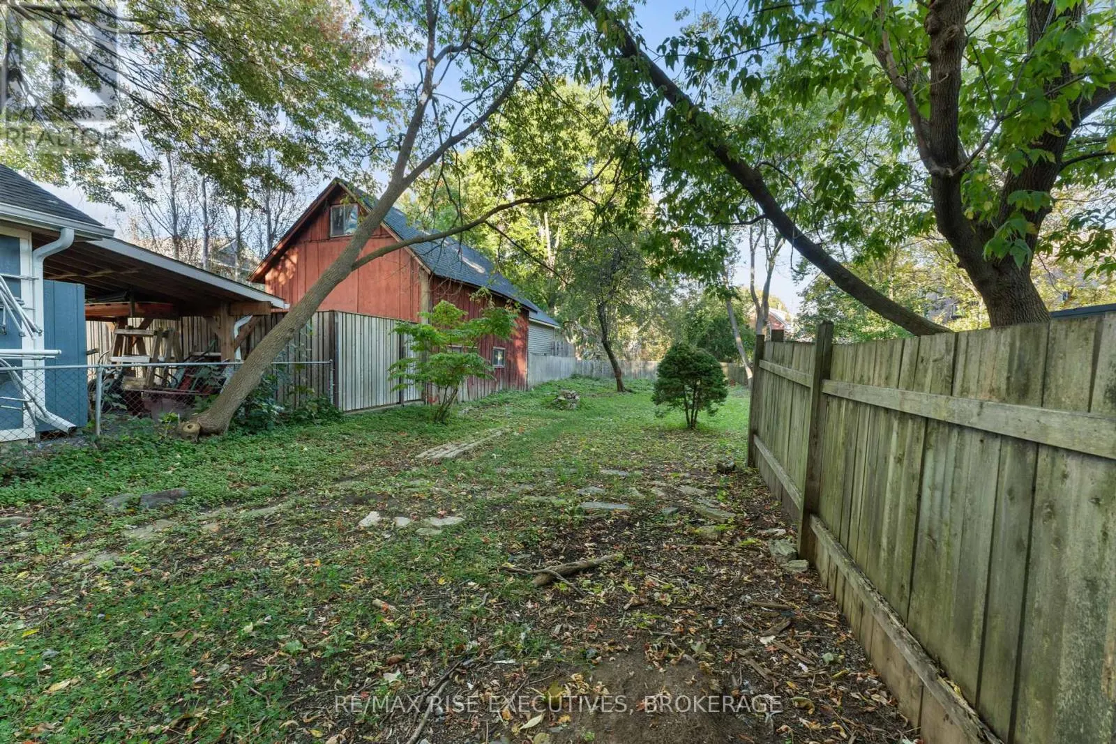 539 ALBERT STREET