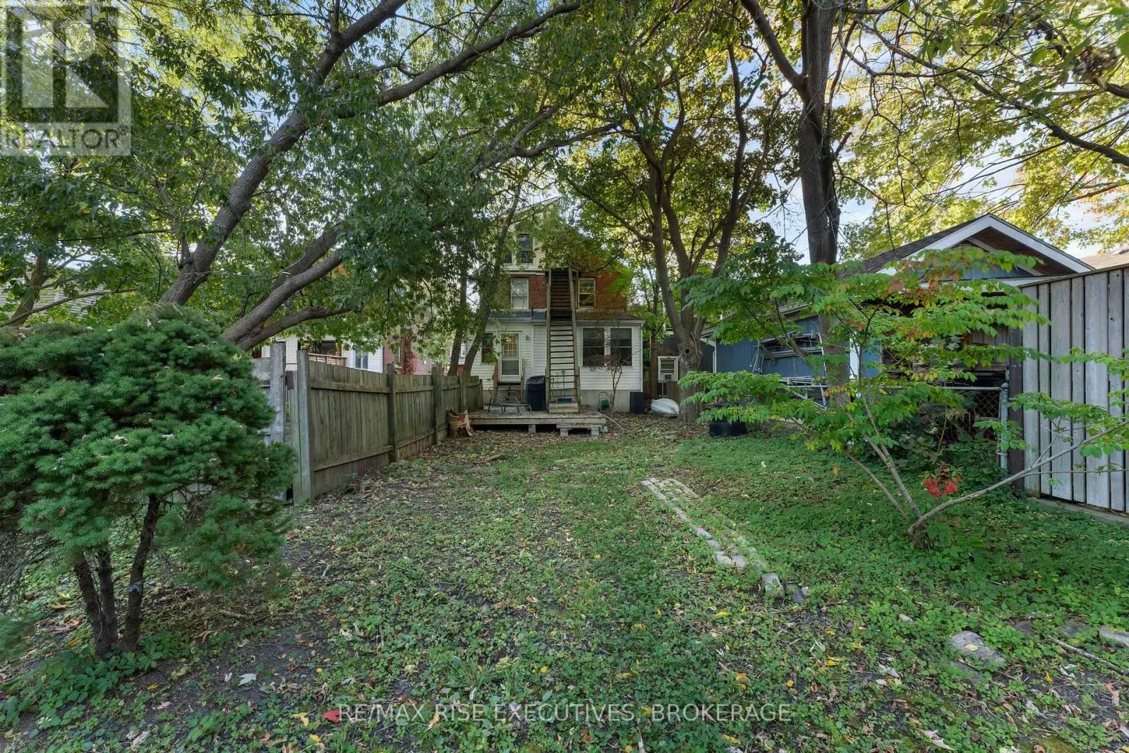 539 ALBERT STREET