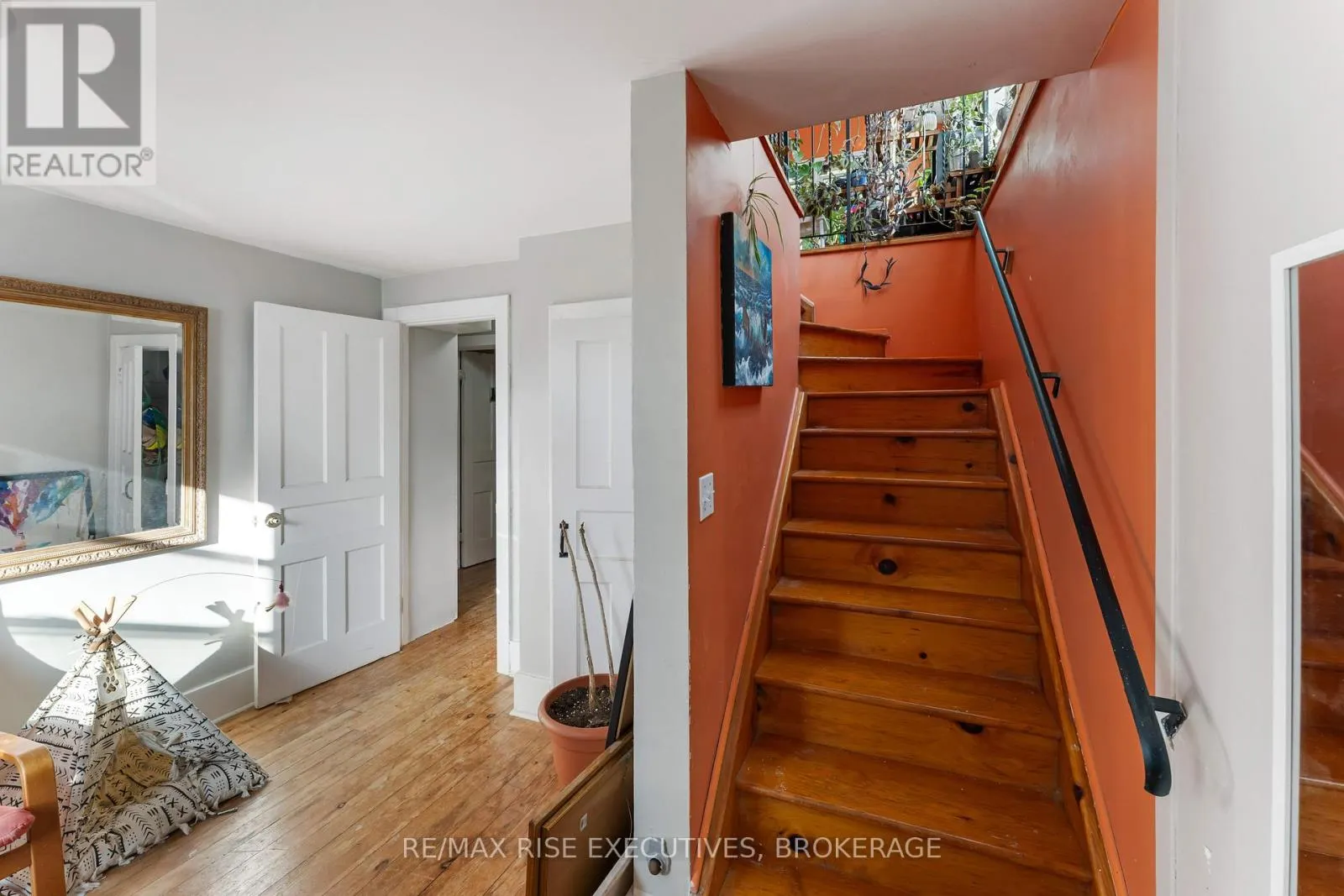 539 ALBERT STREET