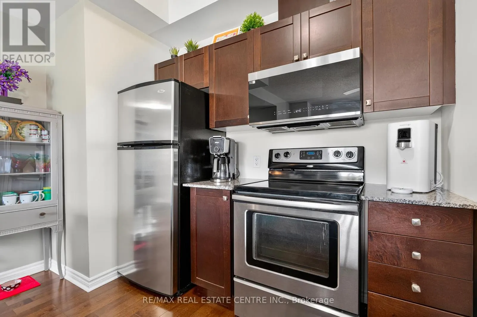 601 - 170 WATER STREET N
