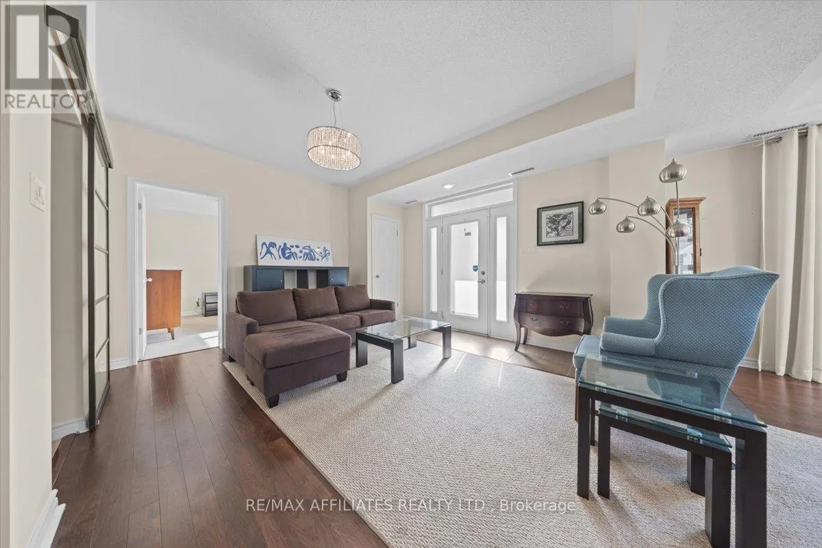 105 - 250 GLENROY GILBERT DRIVE