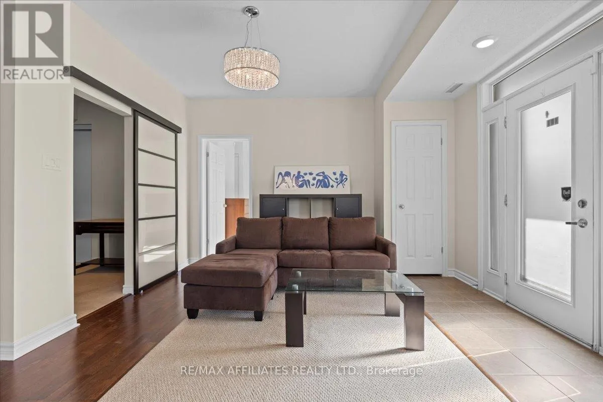 105 - 250 GLENROY GILBERT DRIVE