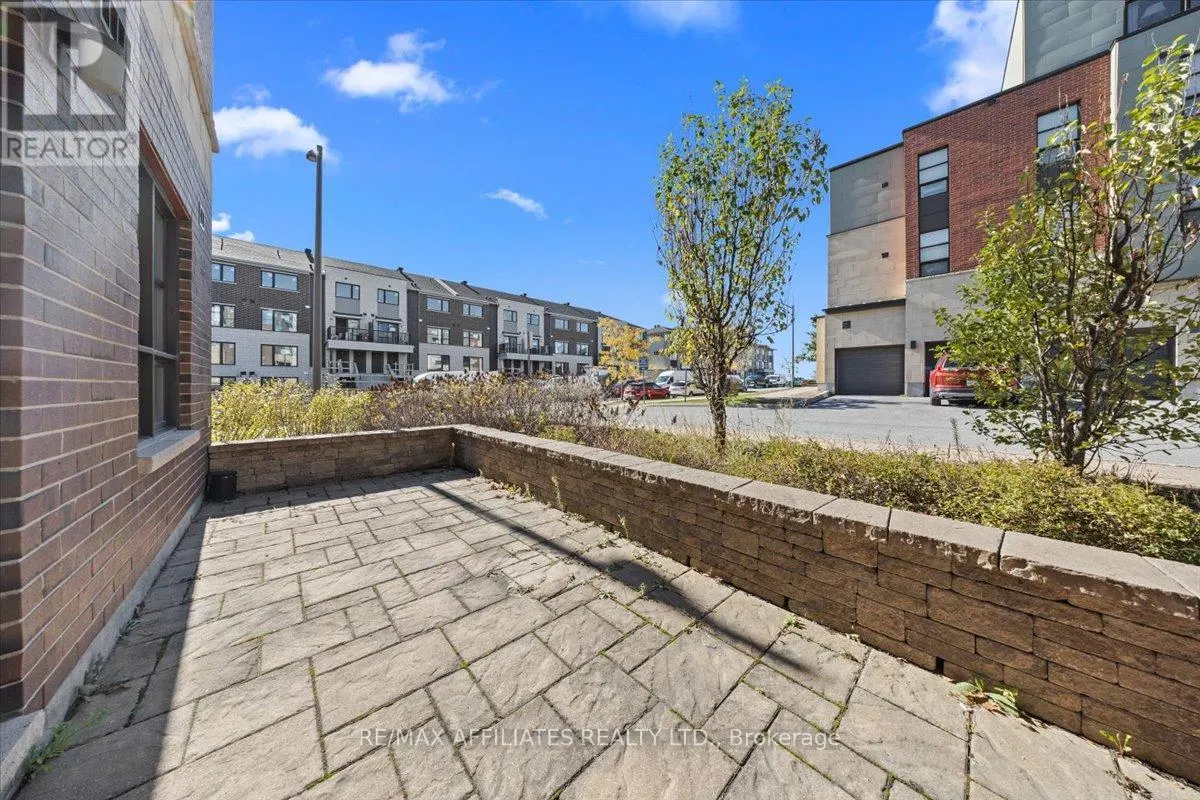105 - 250 GLENROY GILBERT DRIVE