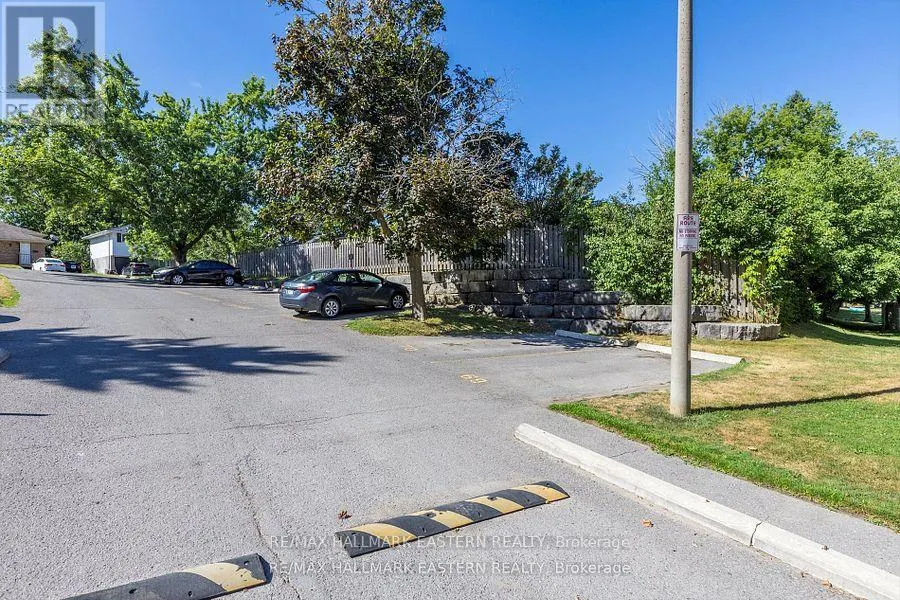 #67 - 996 SYDENHAM ROAD, ##67