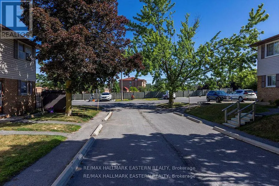 #67 - 996 SYDENHAM ROAD, ##67