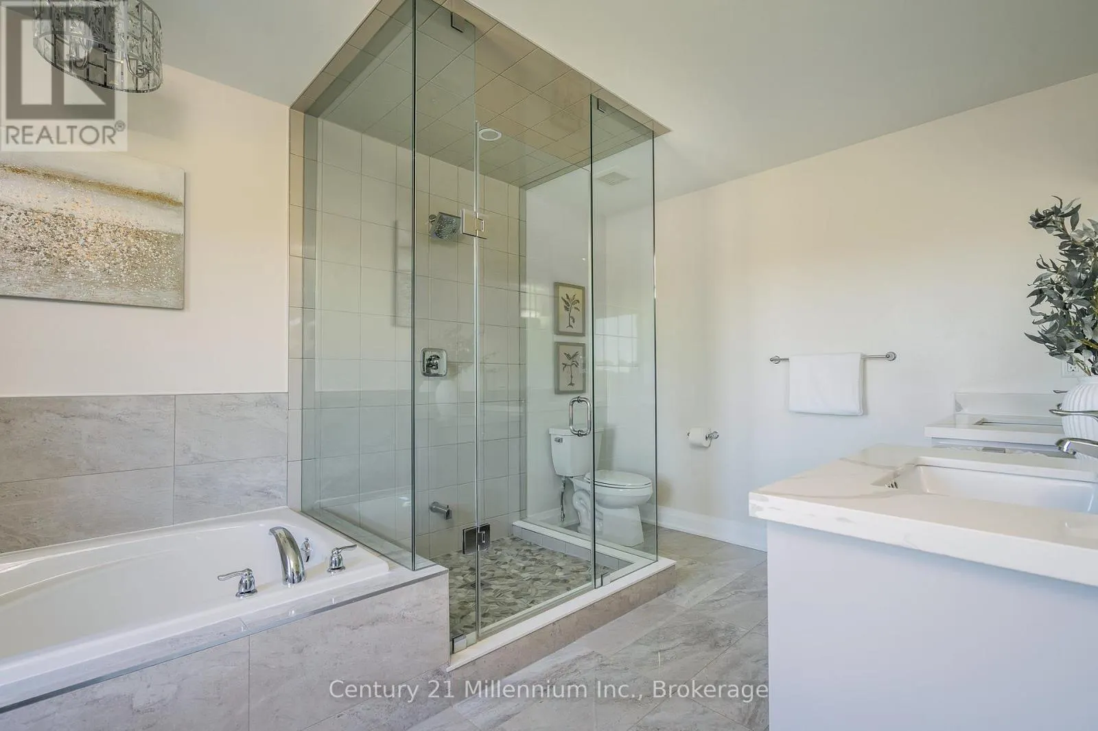138 CREEKWOOD COURT