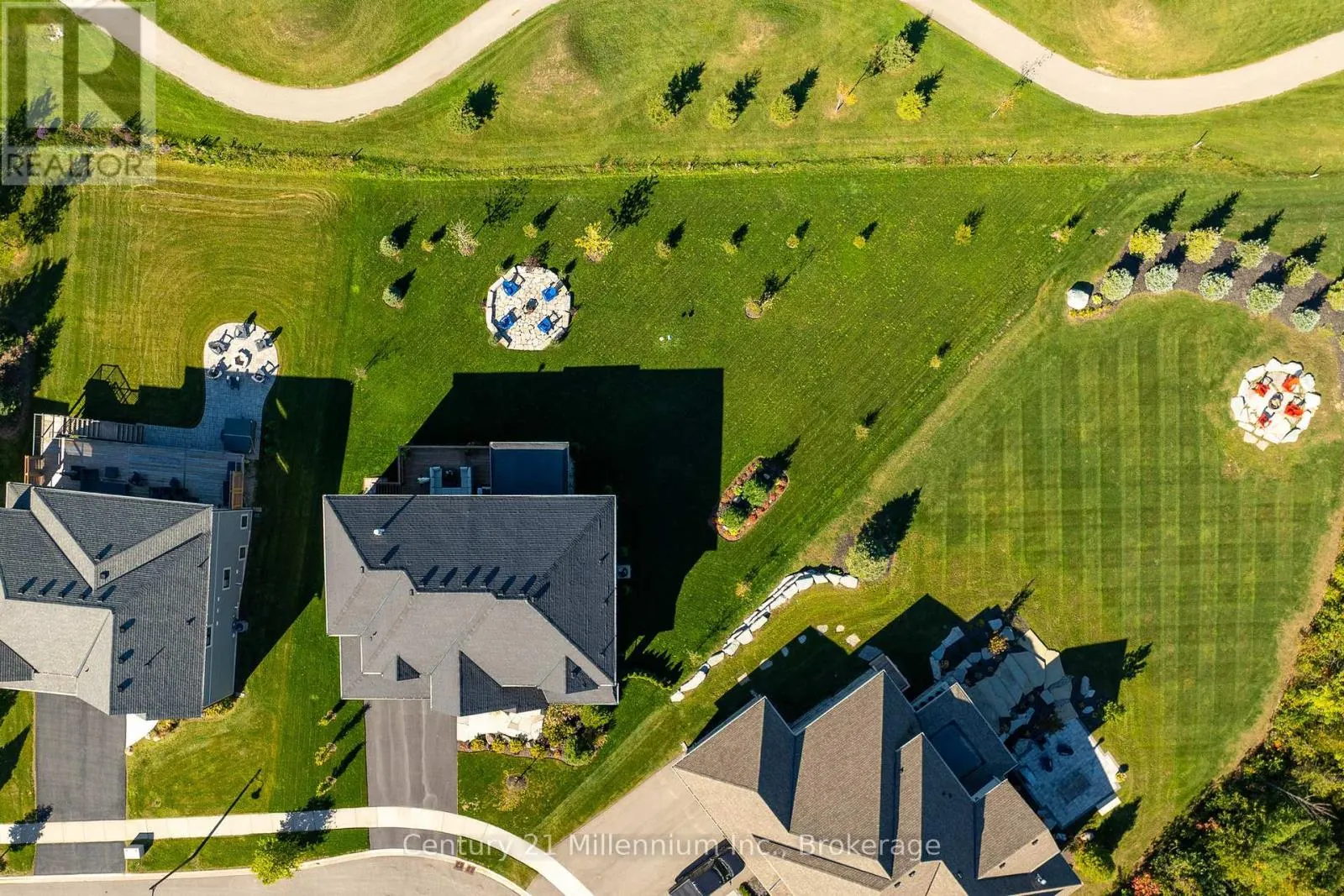 138 CREEKWOOD COURT