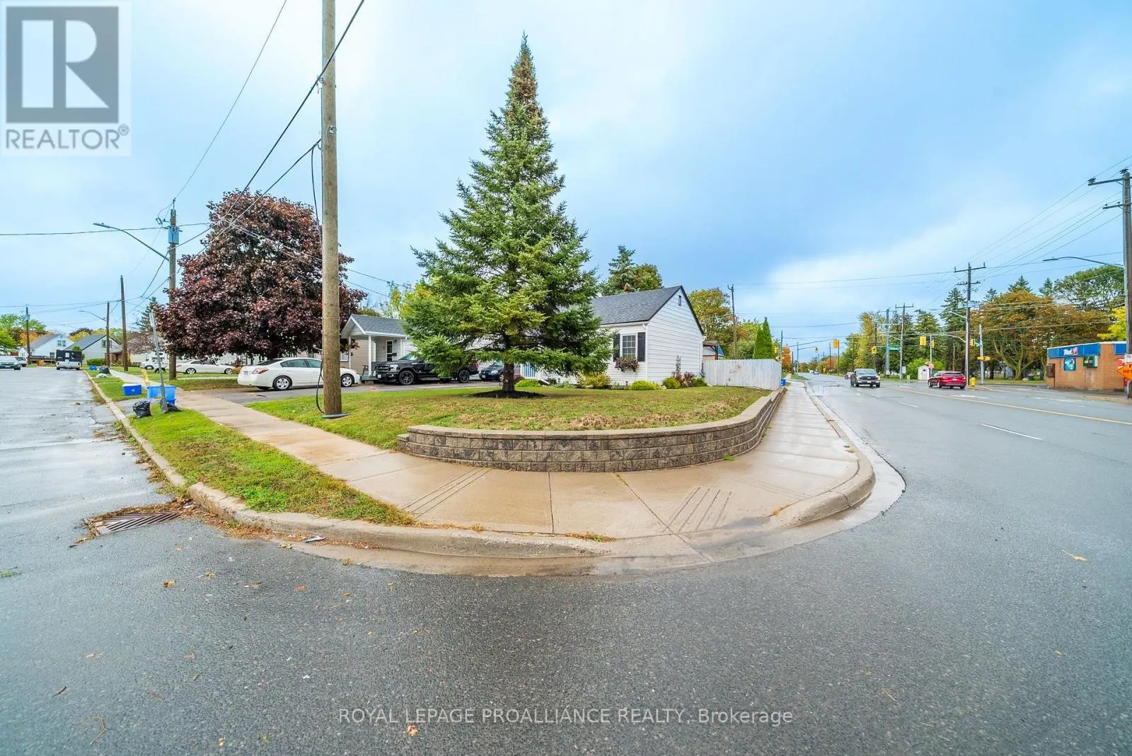 1 KERR CRESCENT