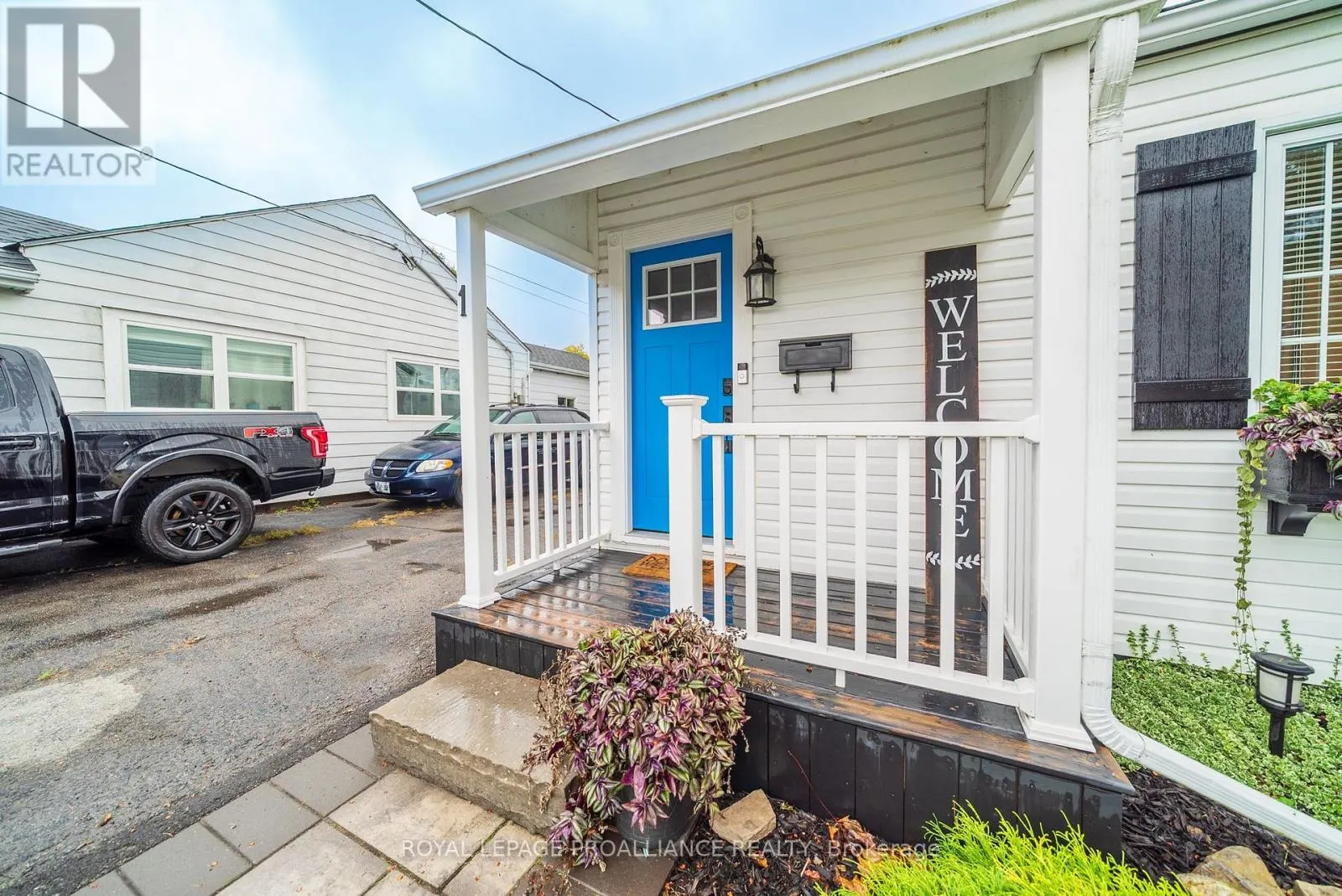 1 KERR CRESCENT