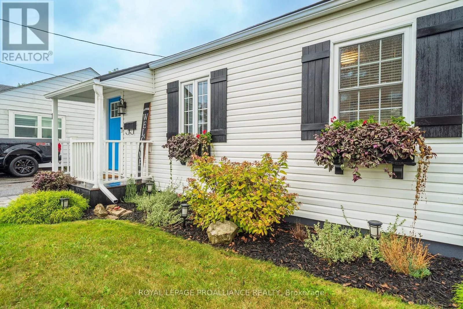 1 KERR CRESCENT