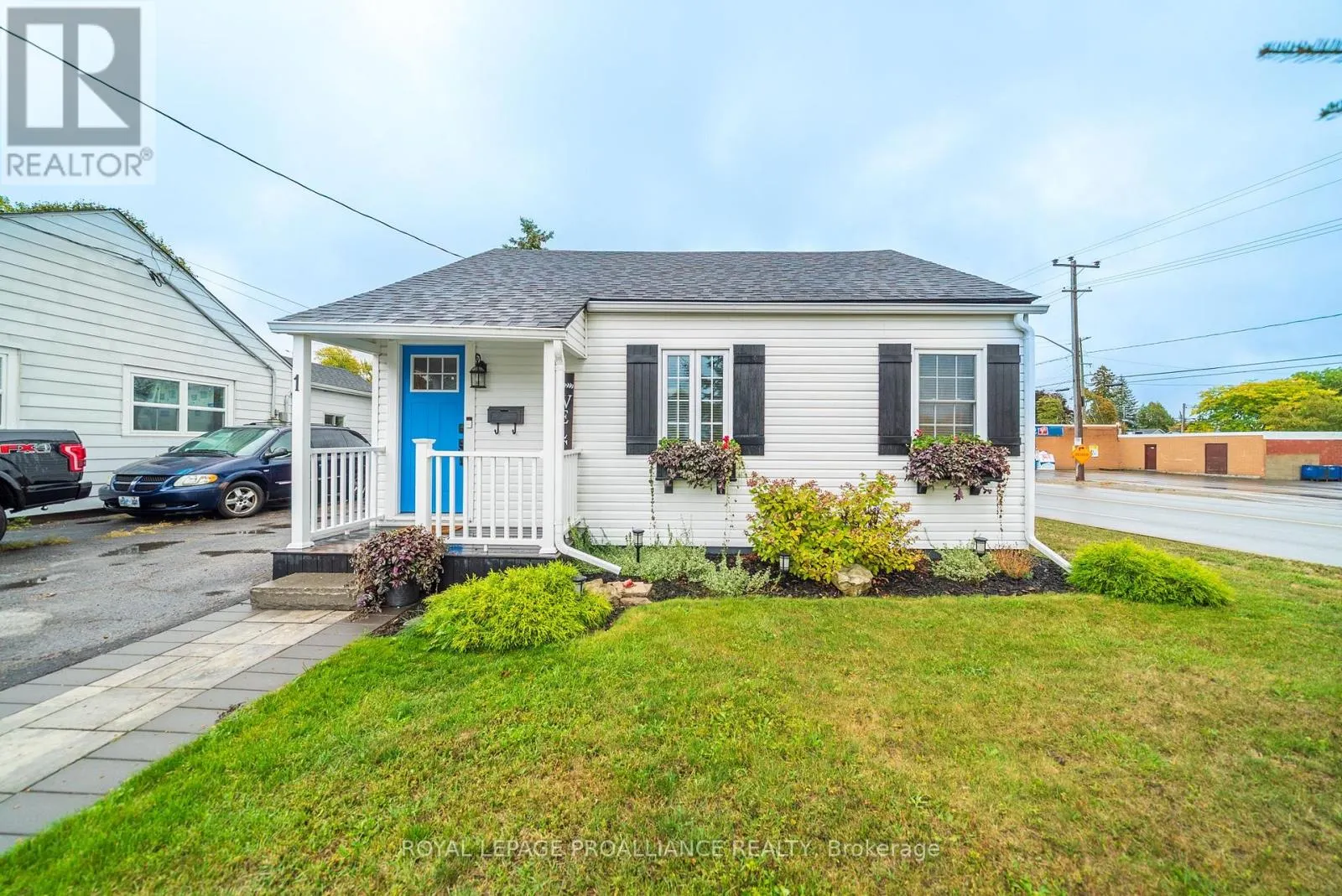 1 KERR CRESCENT