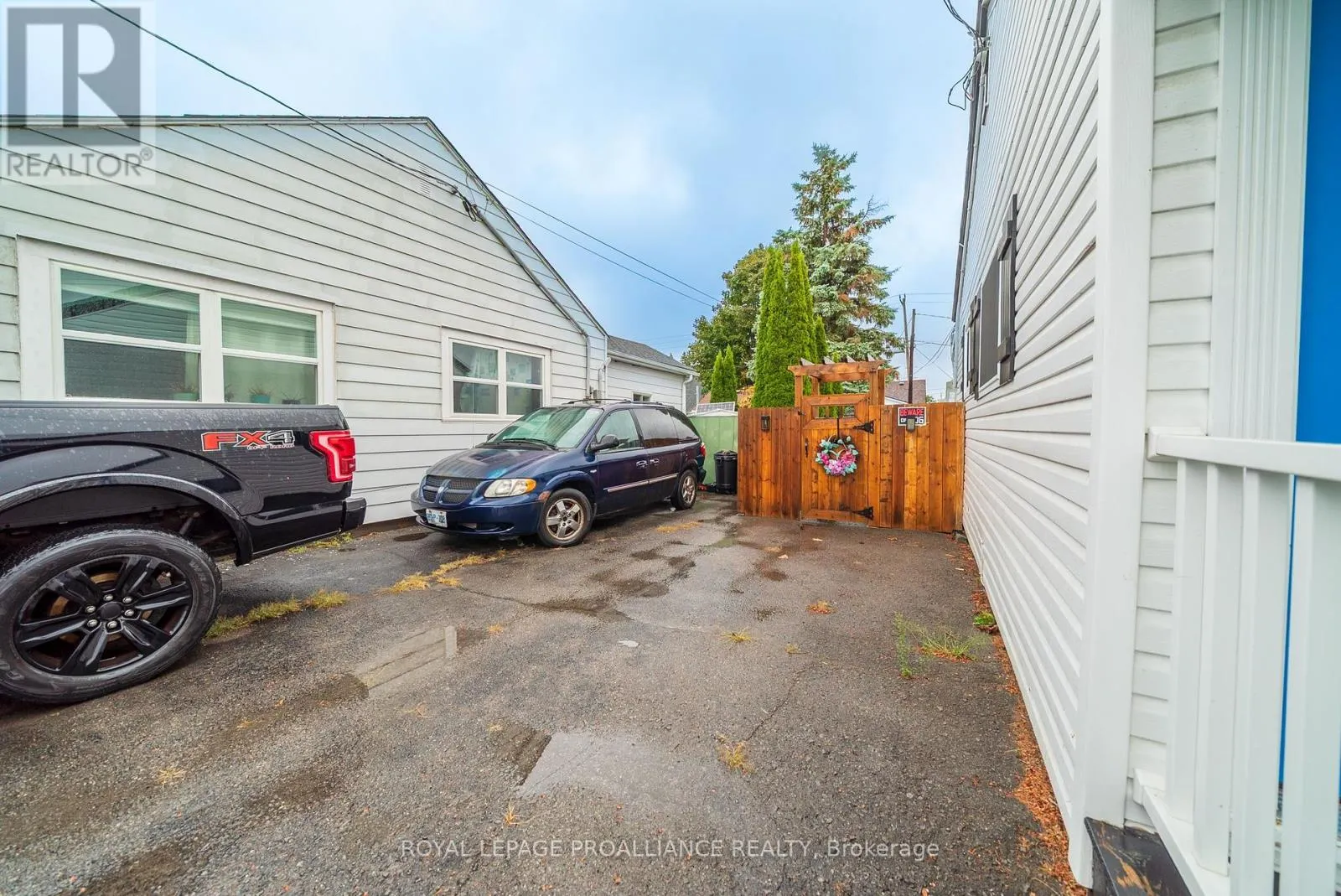 1 KERR CRESCENT