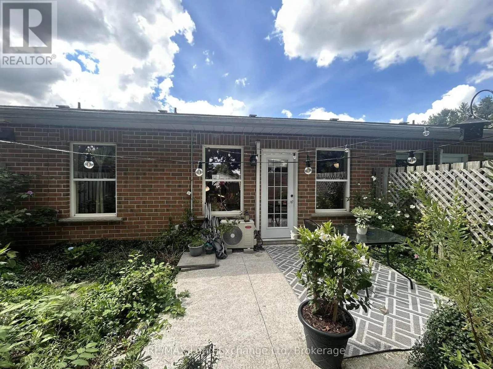 10 - 1028 ANN STREET, #10