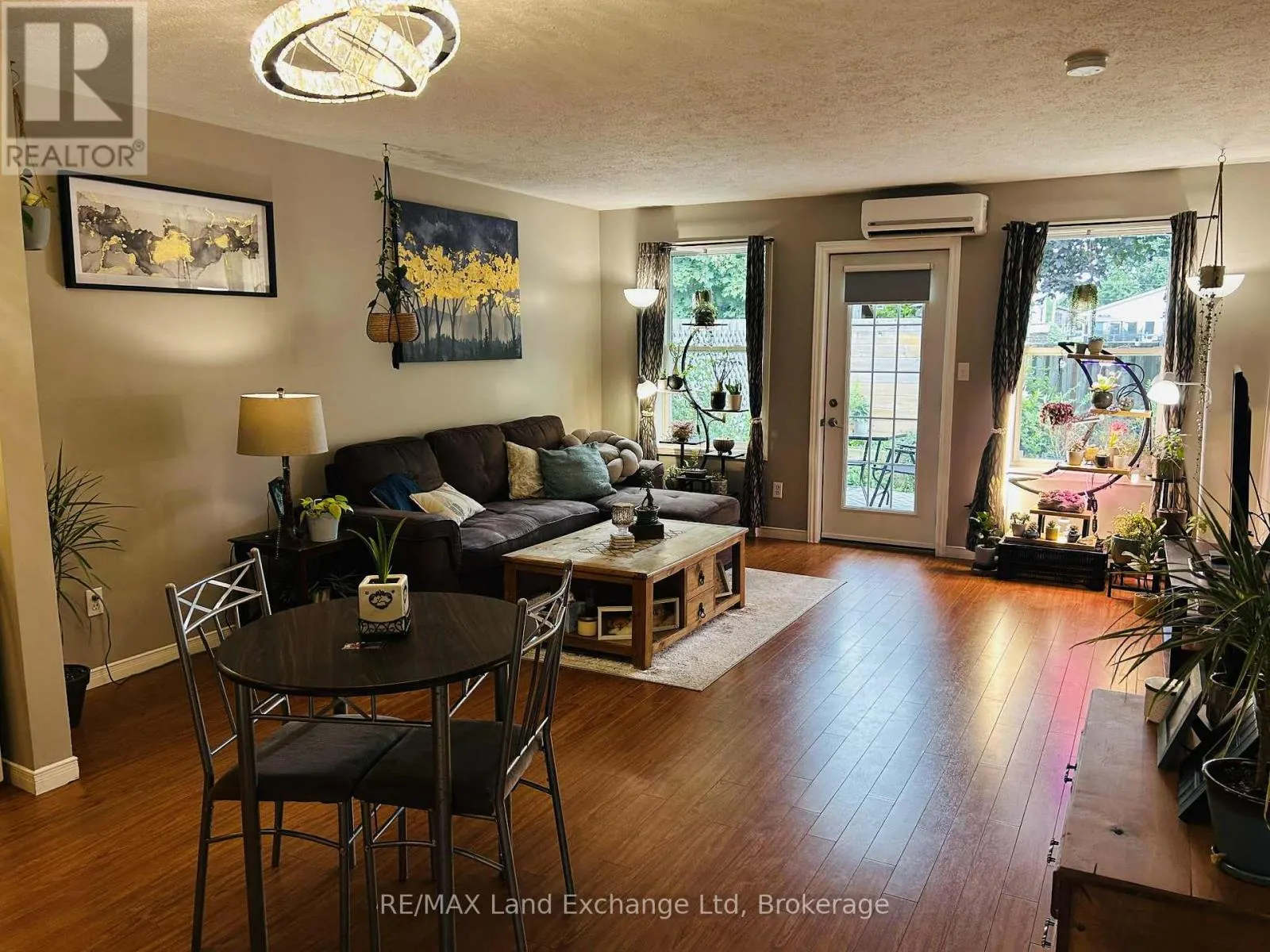 10 - 1028 ANN STREET, #10