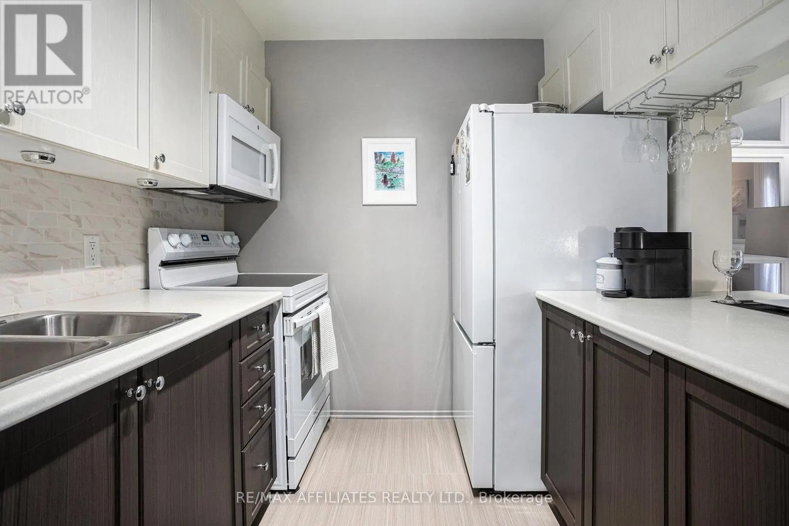 207 - 270 BRITTANY DRIVE