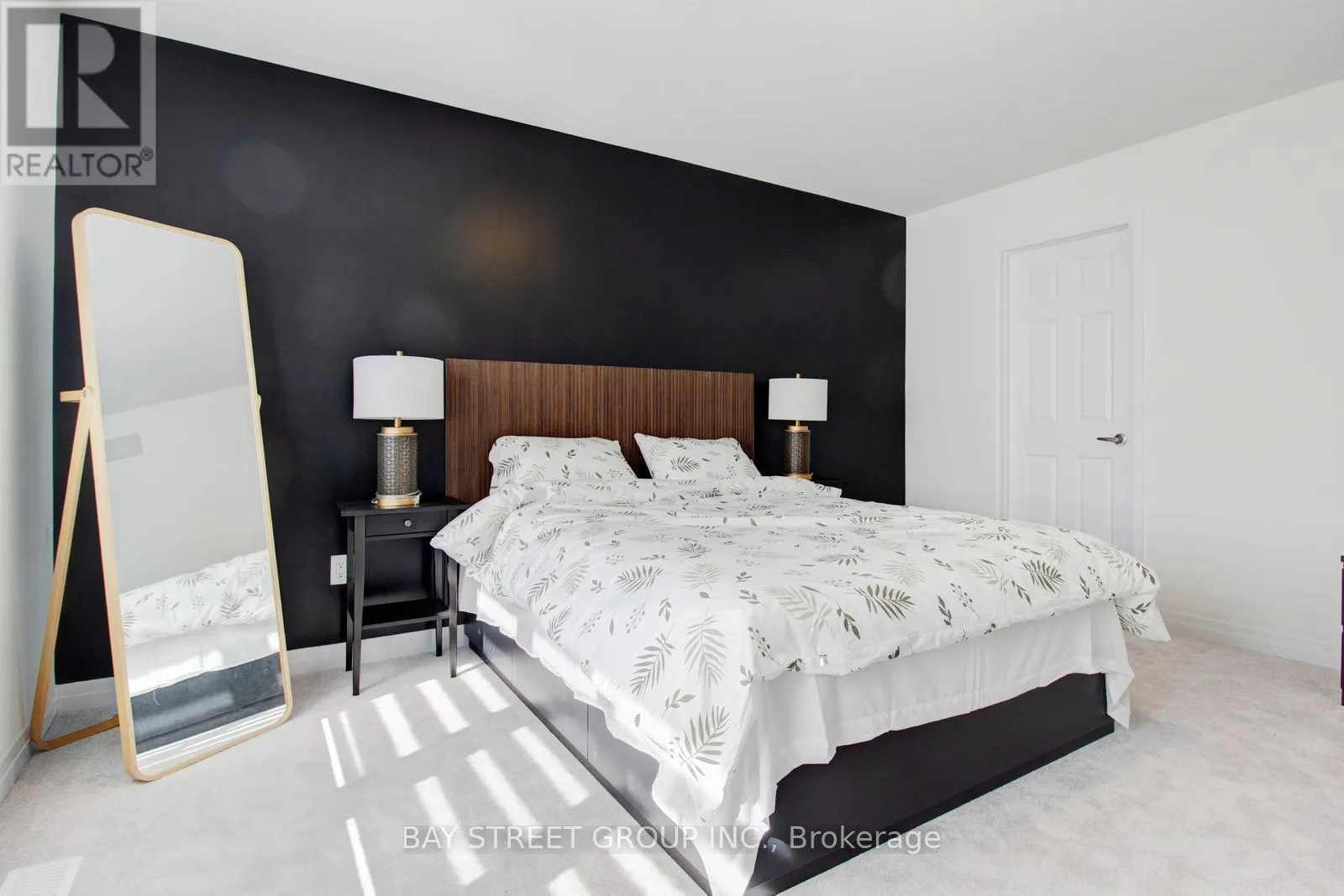 5 LEMON AVENUE N