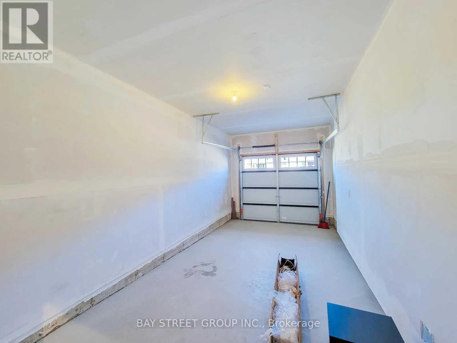 5 LEMON AVENUE N