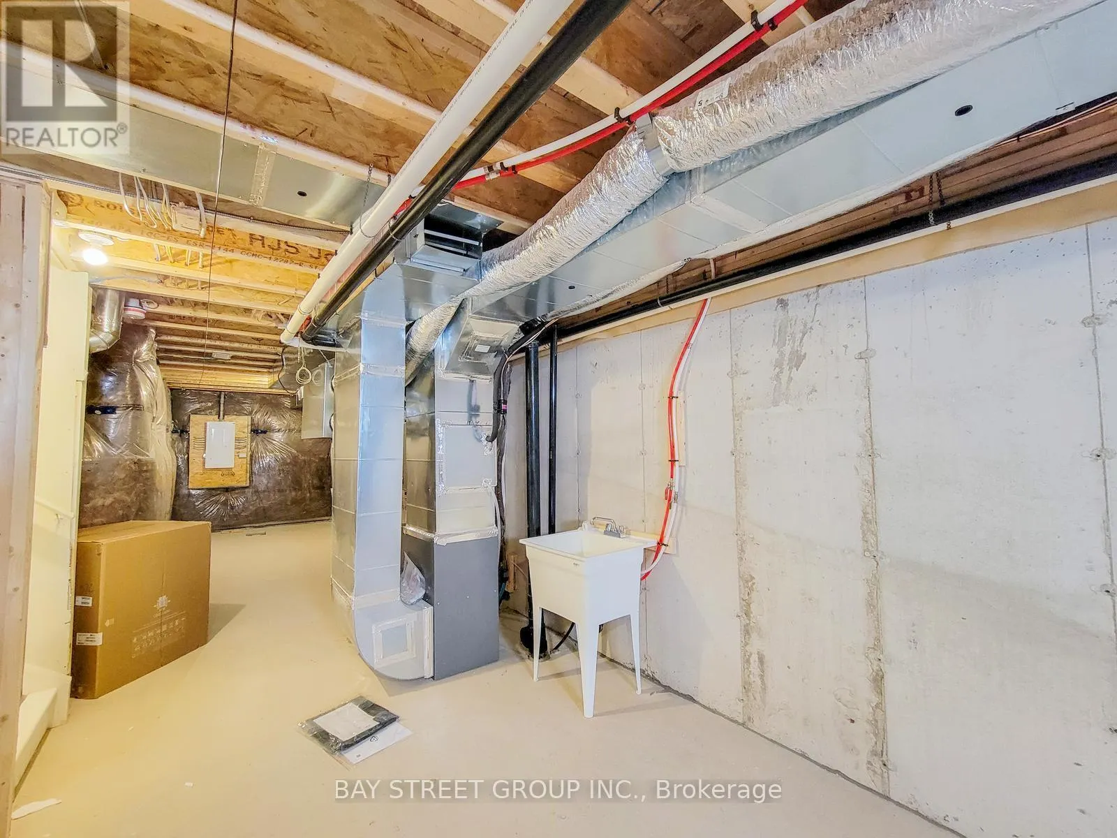 5 LEMON AVENUE N