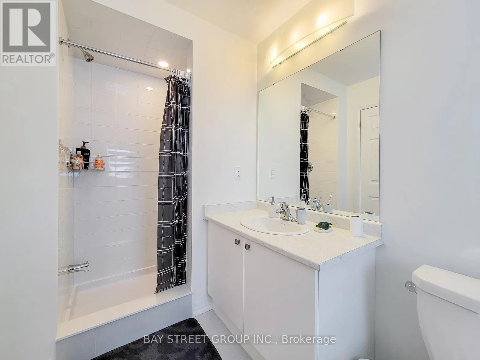 5 LEMON AVENUE N