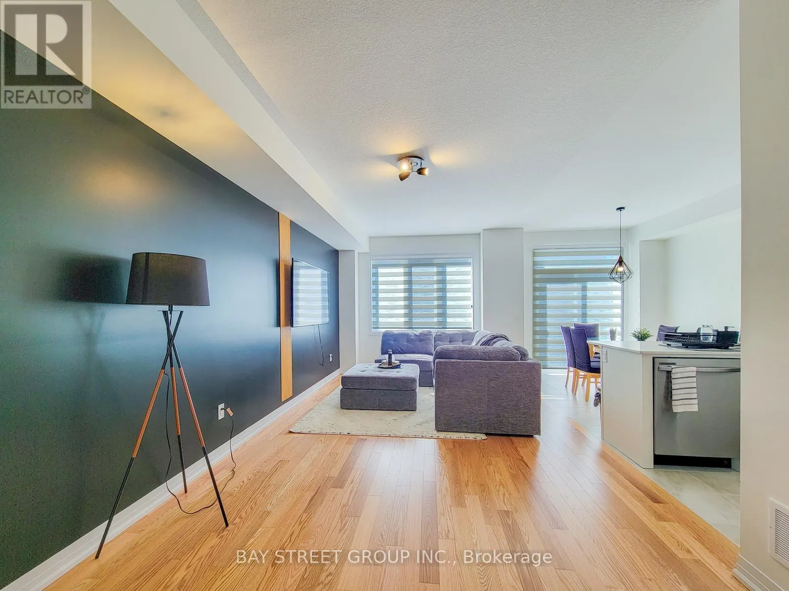 5 LEMON AVENUE N