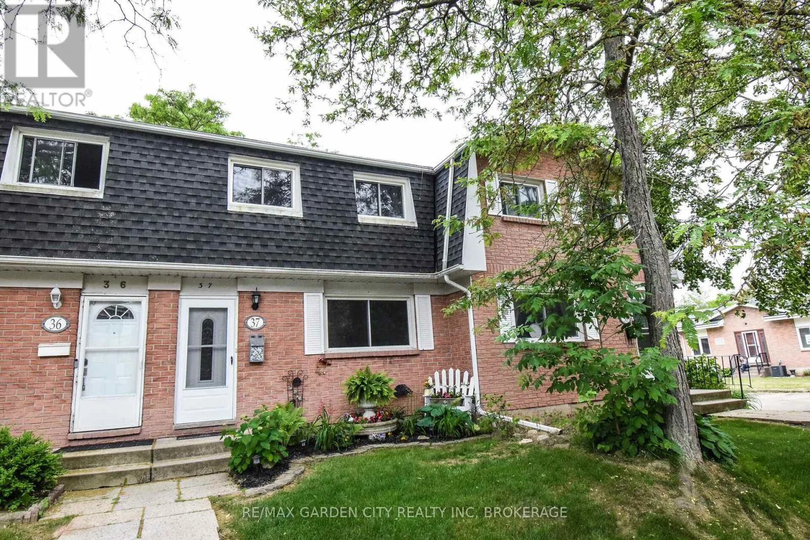37 - 185 DENISTOUN STREET, #37