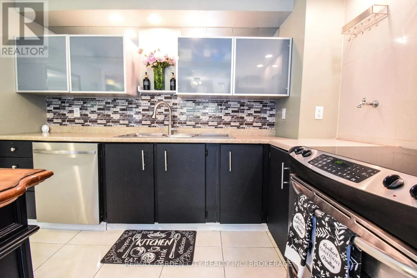 37 - 185 DENISTOUN STREET, #37