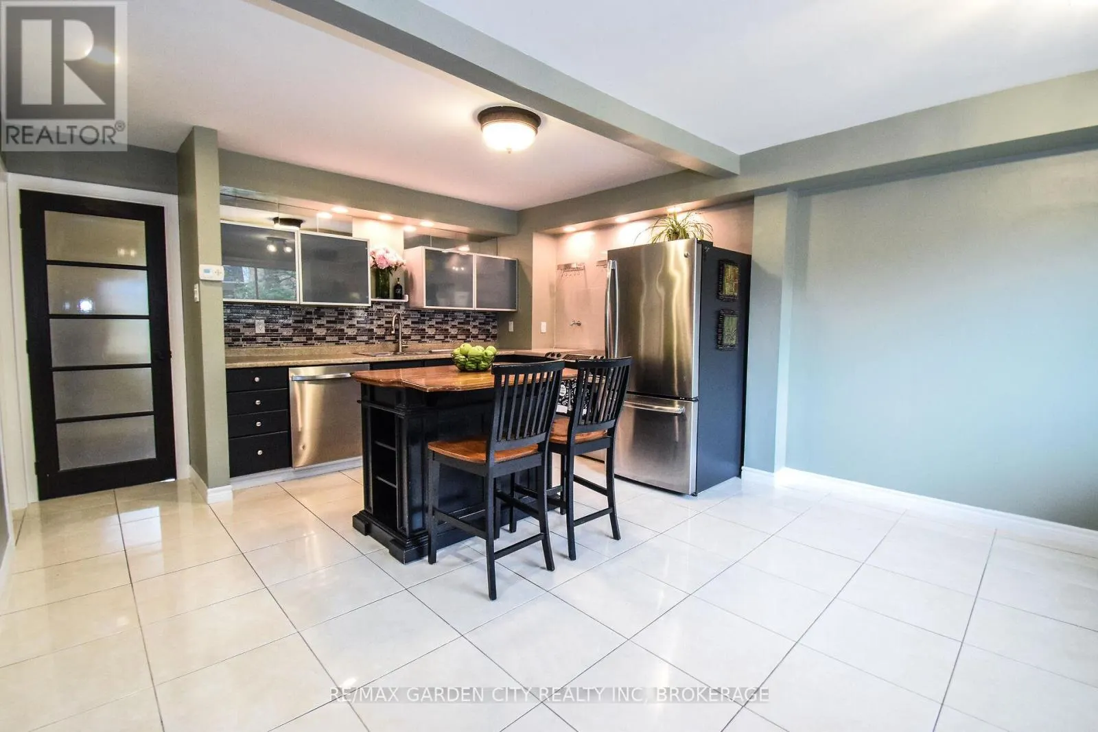 37 - 185 DENISTOUN STREET, #37