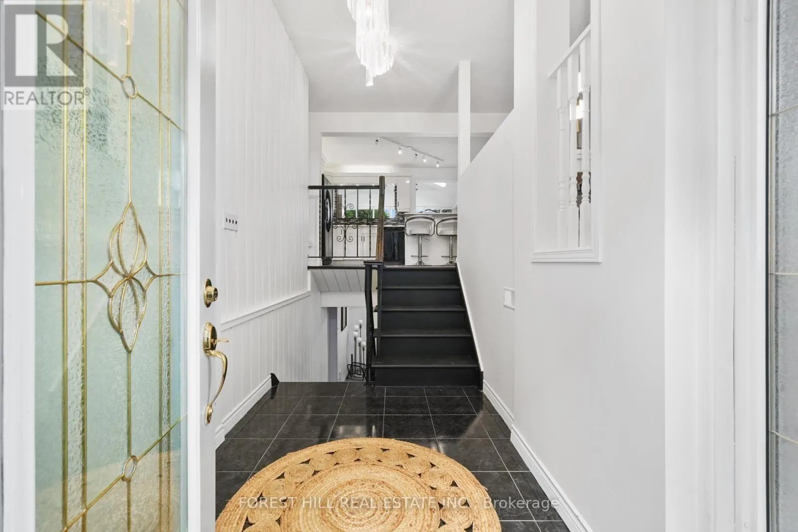 285 COTTONWOOD DRIVE